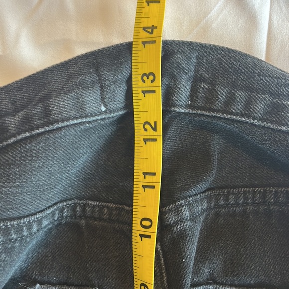 $210 FRAME Size 24 Le Original Distressed Raw Hem Jean Denim Shorts EUC - Picture 8 of 12